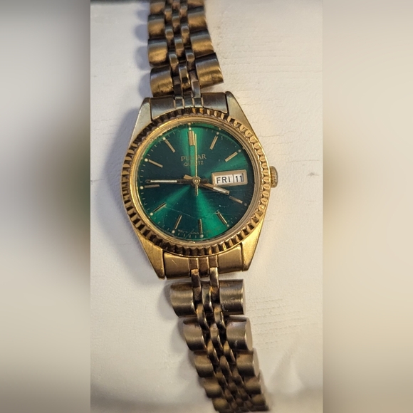 WORKING Vintage Pulsar V783-0030 Gold Presidential Day/Date Women's Watch Green - Picture 2 of 4